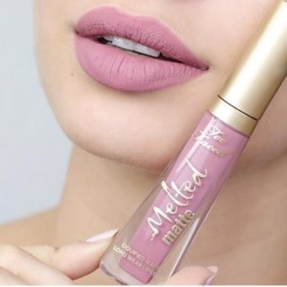 Too faced lipstick Queen B π π nwt